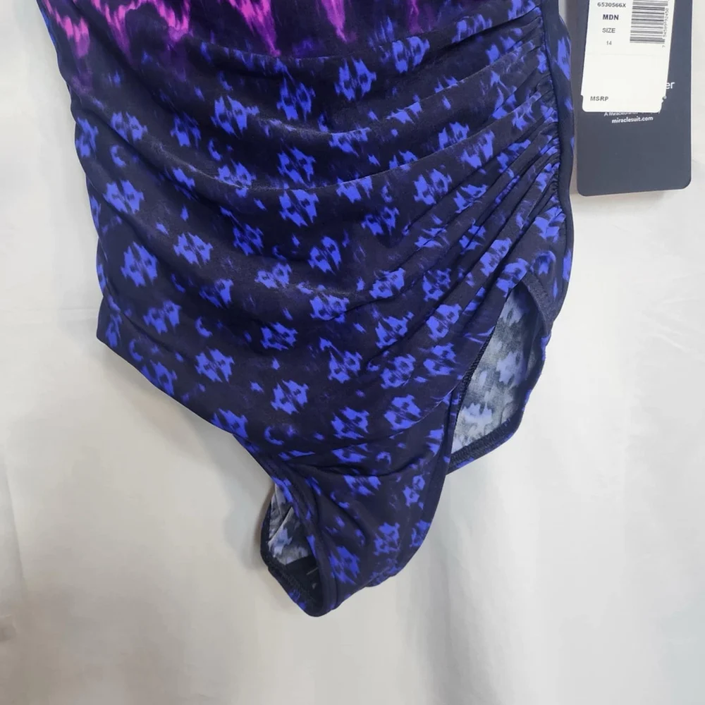 Miraclesuit Women's One Piece Bella Alba Escape Swimsuit Midnight Size 14 Beach